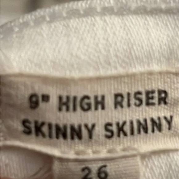 Madewell 9" High-Rise Skinny Jeans in Pure White - Picture 8 of 8